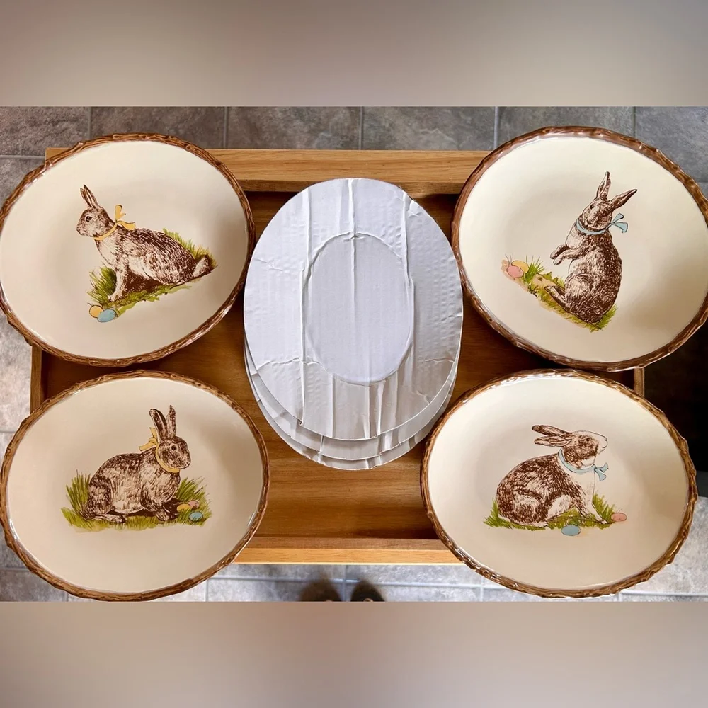 4 Williams Sonoma Meadow Bunny Salad Plates Brand New in Box
